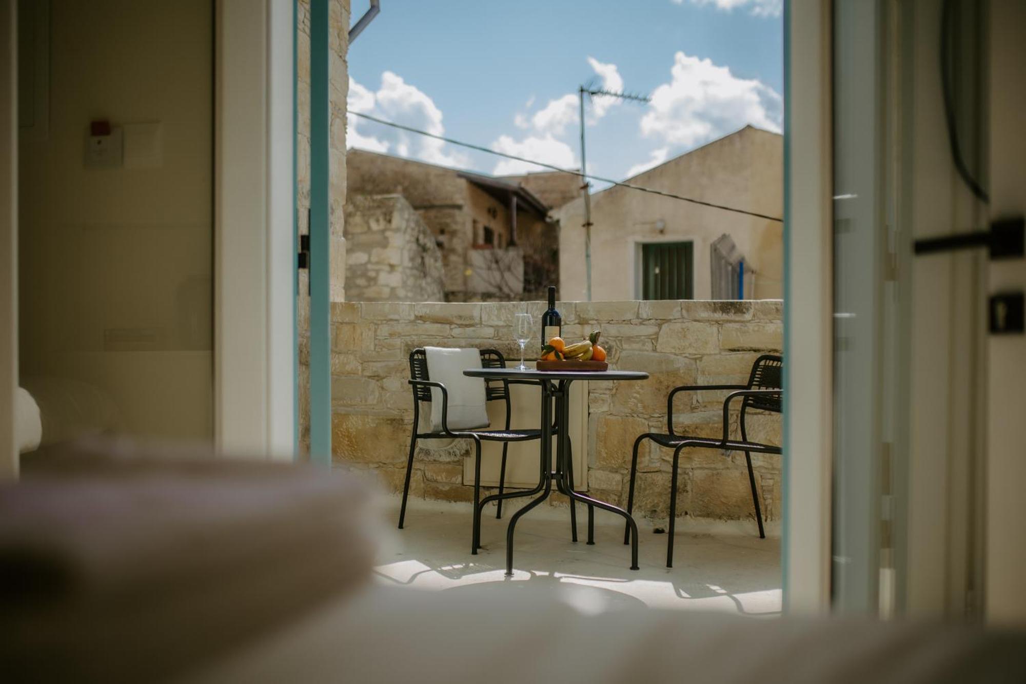 Smaragda'S Guest Rooms Limisso Esterno foto